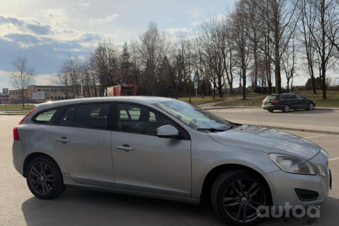 Volvo V60 1 generation wagon
