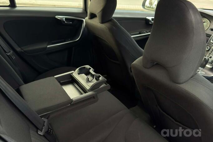 Volvo V60 1 generation wagon