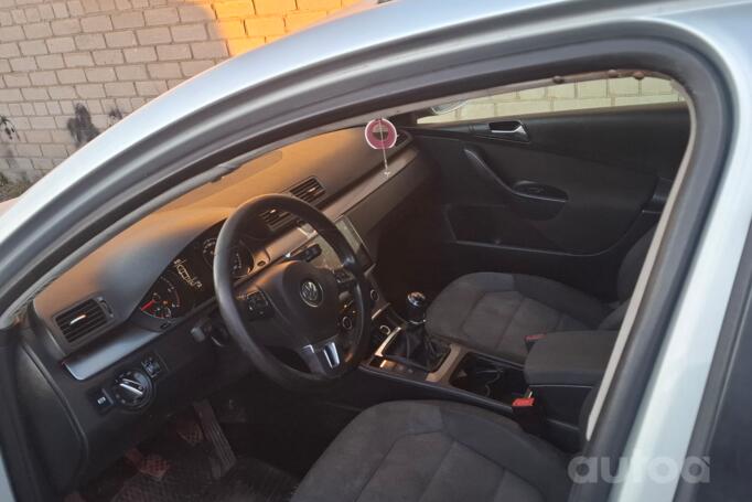 Volkswagen Passat B6 wagon 5-doors