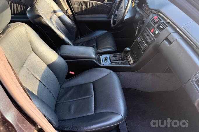 Mercedes-Benz E-Class W210 Sedan