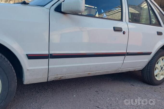 Ford Escort 4 generation Hatchback 5-doors
