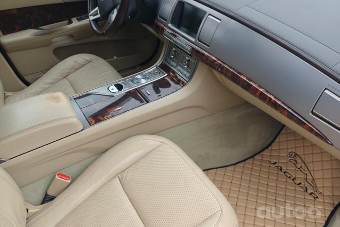 Jaguar XF X250 R Sedan 4-doors