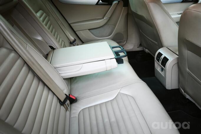 Volkswagen Passat B7 Variant wagon 5-doors