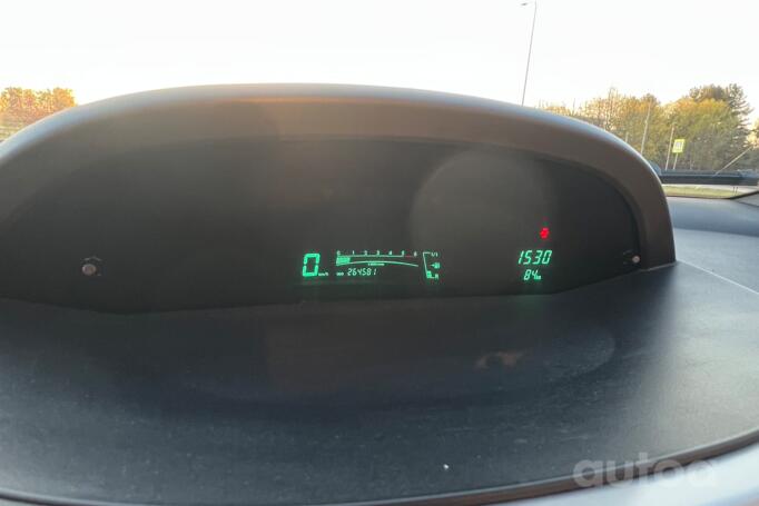 Toyota Yaris 2 generation