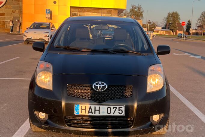 Toyota Yaris 2 generation