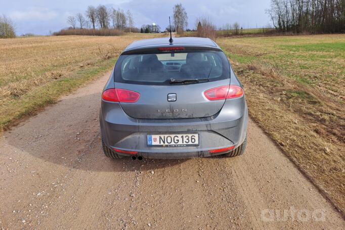 SEAT Leon 2 generation [restyling] Hatchback 5-doors