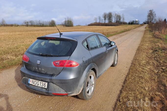 SEAT Leon 2 generation [restyling] Hatchback 5-doors