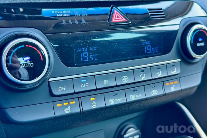 Hyundai Tucson 3 generation Crossover