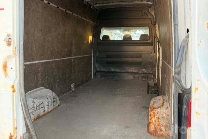 Mercedes-Benz Sprinter Second generation