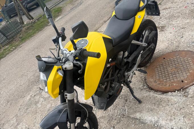 KTM Duke