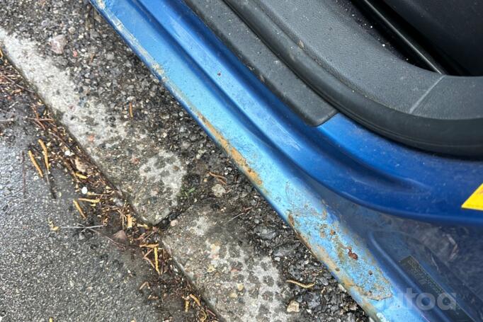 Volkswagen Golf 5 generation Hatchback 5-doors