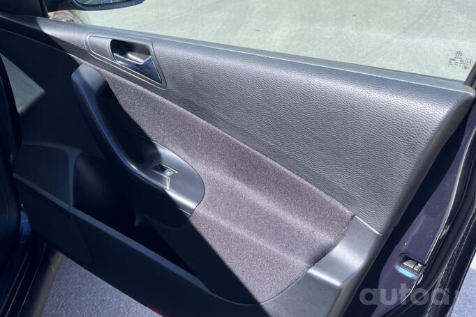 Volkswagen Passat B6 wagon 5-doors