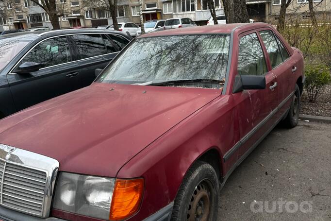 Mercedes-Benz W124 1 generation