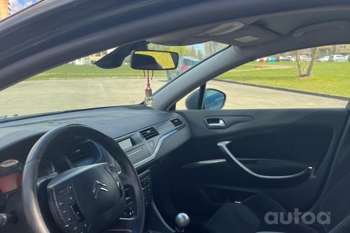 Citroen C5 2 generation Sedan