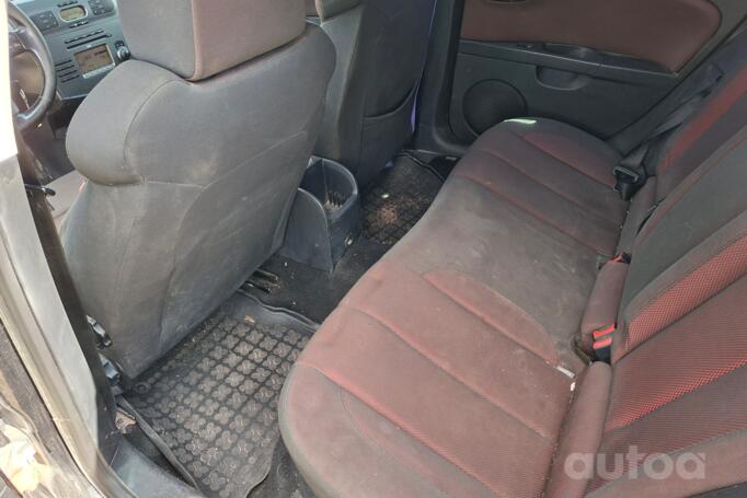 SEAT Leon 2 generation Hatchback 5-doors