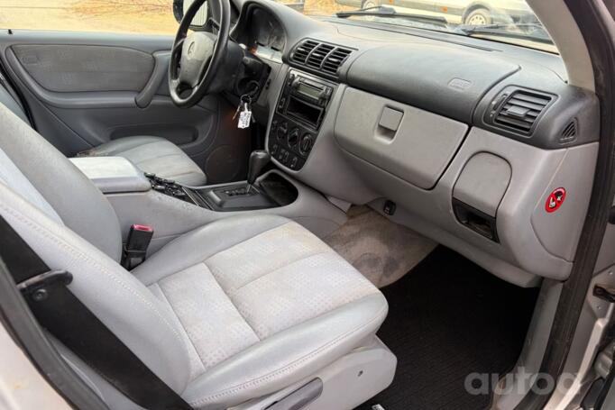 Mercedes-Benz M-Class W163 Crossover 5-doors