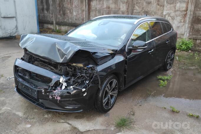 Volvo V60 1 generation wagon