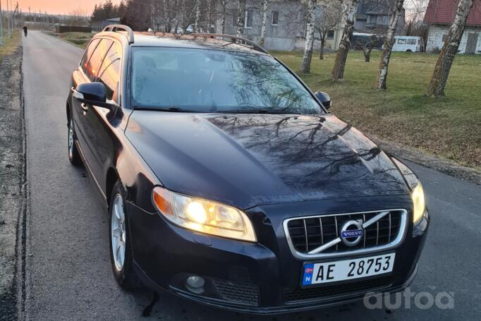 Volvo V70 3 generation wagon