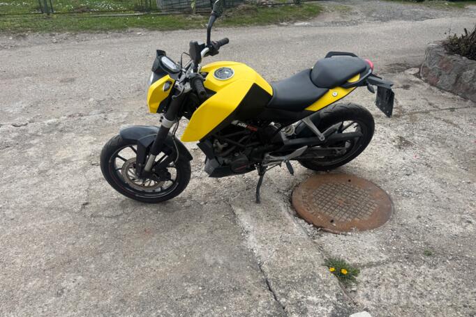 KTM Duke
