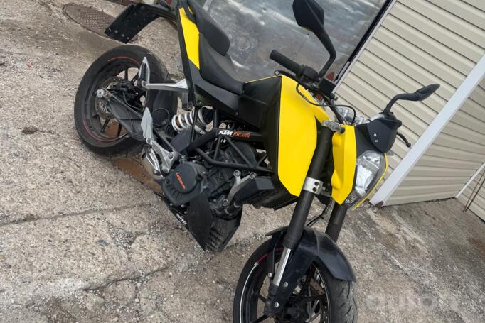 KTM Duke