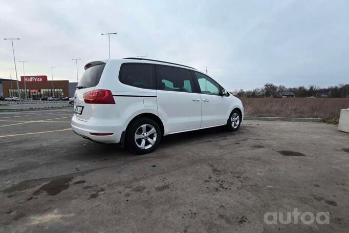 SEAT Alhambra 2 generation Minivan