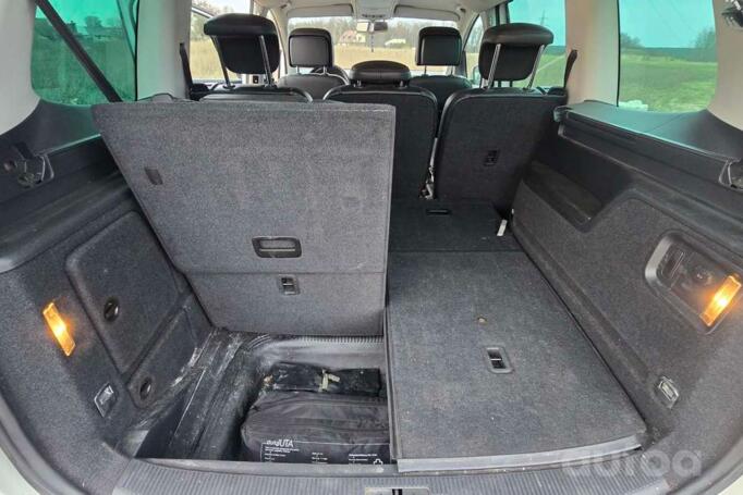 SEAT Alhambra 2 generation Minivan