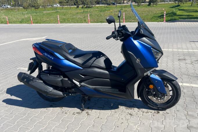 Yamaha X-MAX