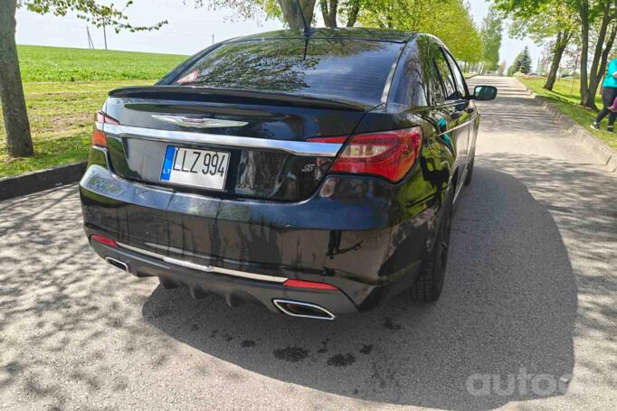Chrysler 200 1 generation