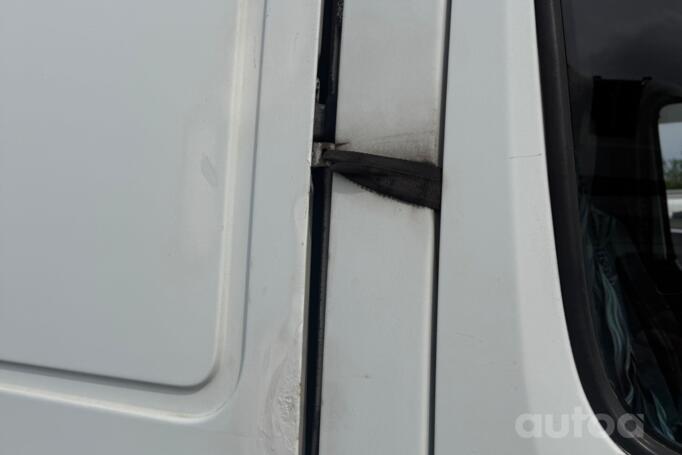 Mercedes-Benz Sprinter First generation