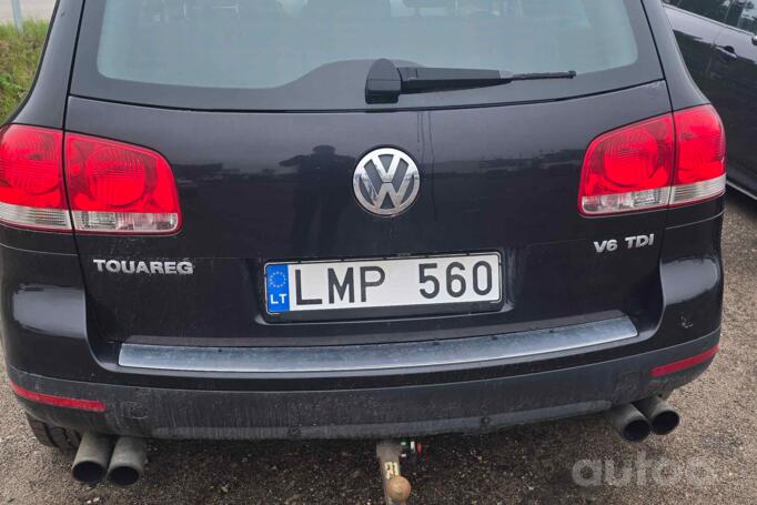 Volkswagen Touareg 1 generation Crossover