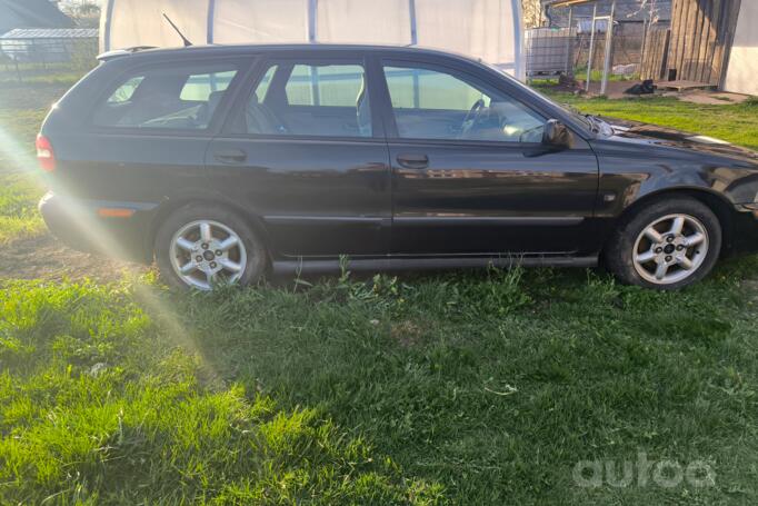 Volvo V40 1 generation [2th restyling] wagon