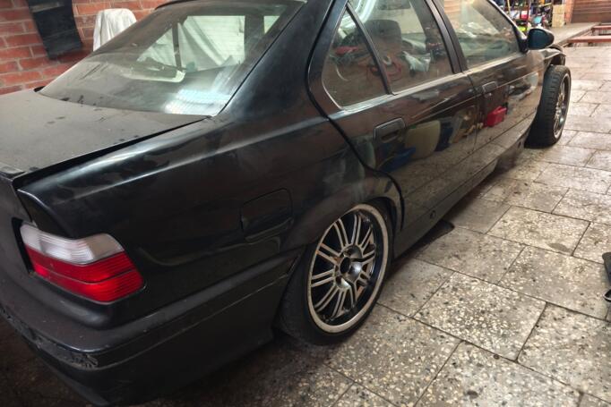 BMW 3 Series E36 Sedan