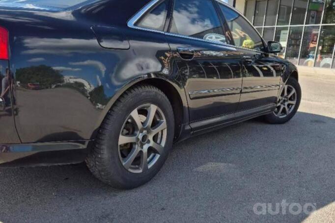 Audi A8 D3/4E [2th restyling] Sedan