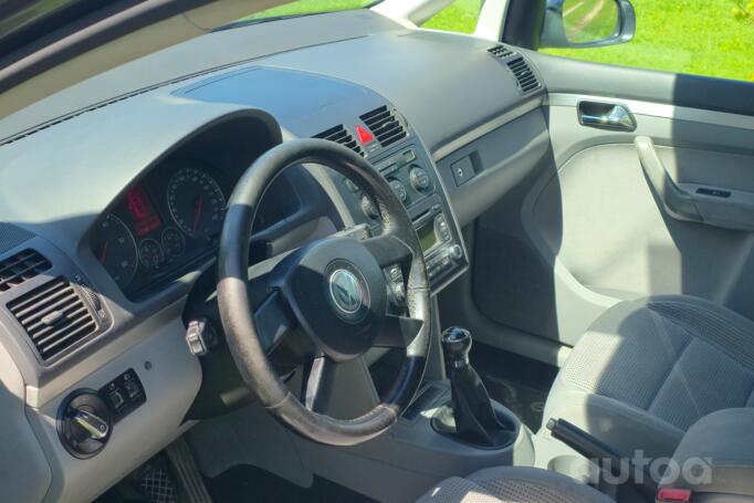 Volkswagen Touran 1 generation Minivan