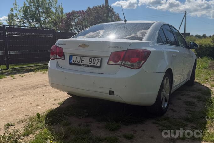 Chevrolet Cruze J300 Sedan