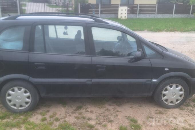 Opel Zafira A [restyling] Minivan 5-doors