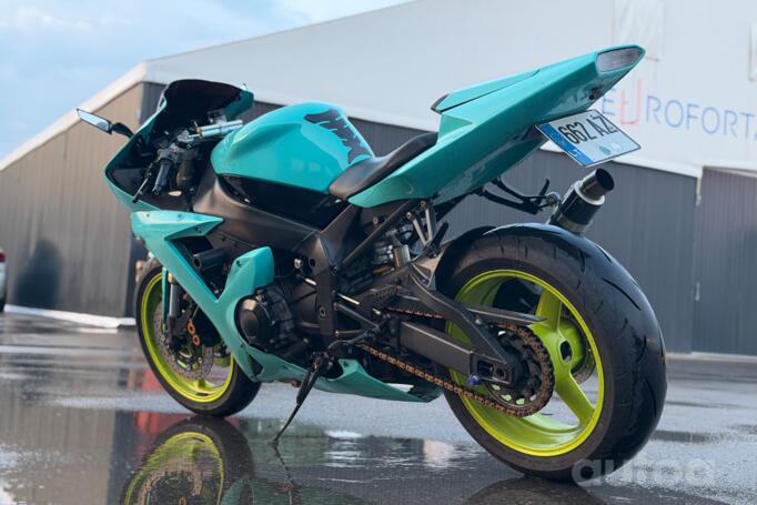 Yamaha R1