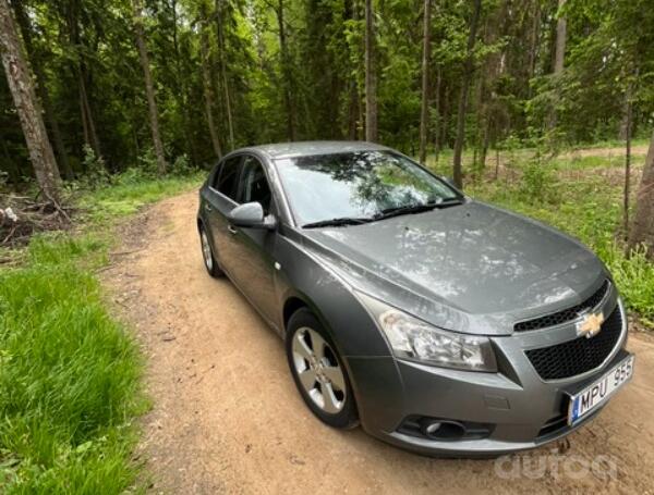 Chevrolet Cruze J300 Hatchback