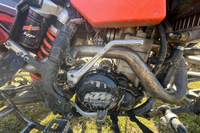 KTM 525