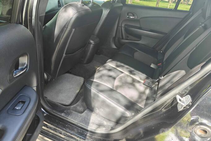 Chrysler 200 1 generation
