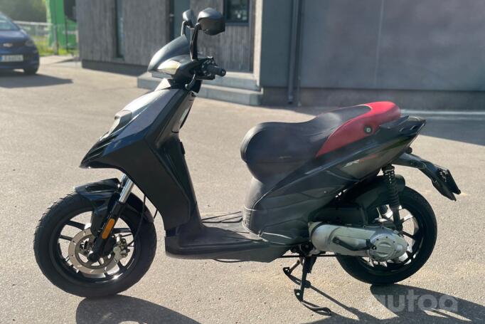 Aprilia SR