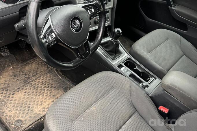 Volkswagen Golf 7 generation Variant wagon 5-doors