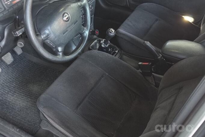 Opel Vectra B [restyling] Hatchback