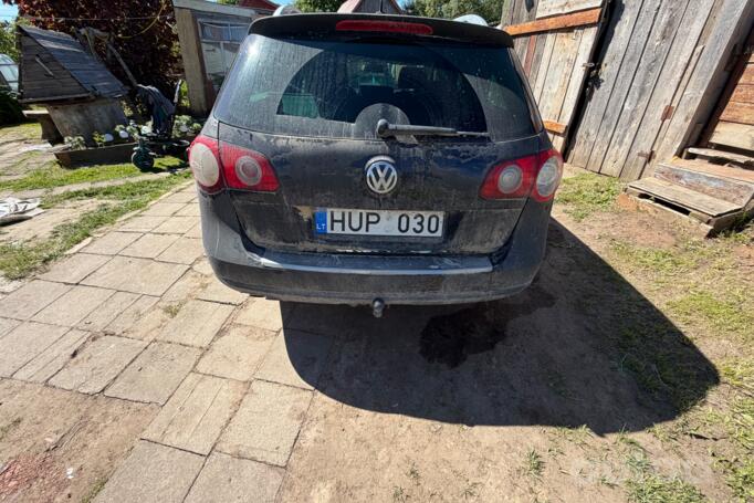 Volkswagen Passat B6 wagon 5-doors
