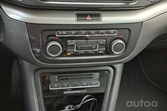 Volkswagen Sharan 2 generation Minivan 5-doors
