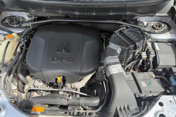 Mitsubishi Outlander 2 generation [restyling]