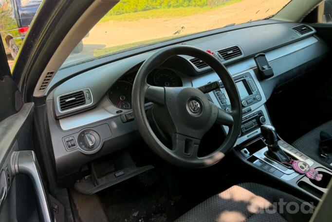 Volkswagen Passat B7 Variant wagon 5-doors