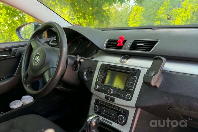 Volkswagen Passat B7 Variant wagon 5-doors