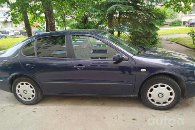SEAT Toledo 2 generation Sedan