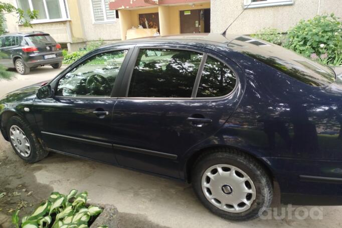 SEAT Toledo 2 generation Sedan